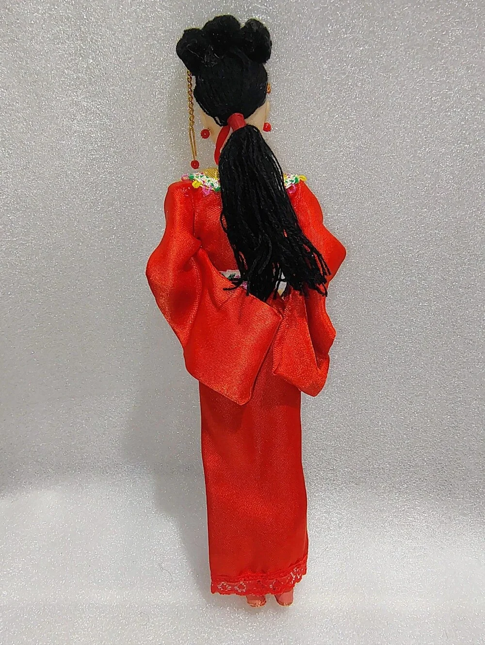 Beautiful Pair of Vintage Chinese Traditional Costume Collector Dolls